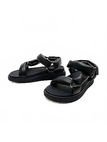 FitFlop Women's Gen-Ff Soft-Leather Back-Strap Sandals in Black (view 2)