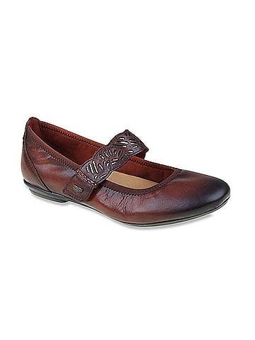 Earth Women's Pilot Mary Jane Flats (view 1)