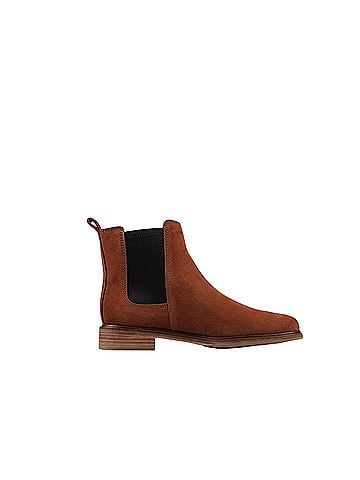Clarks Women's Clarkdale Arlo Chelsea Boot (view 1)