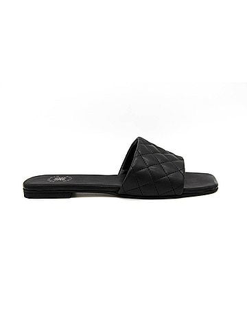 exe Women's Maggiore Flat Sandal in Black (view 1)