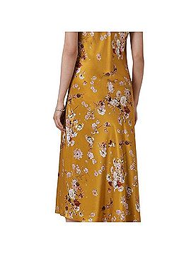 Bloomingdale's Women's Clothing On Sale Up To 90% Off Retail | ThredUp Bloomingdale's Women's Clothing On Sale Up To 90% Off Retail | ThredUp