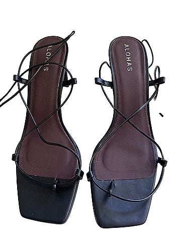 ALOHAS Heels (view 2)