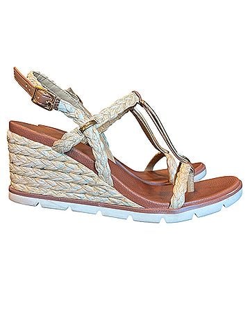 Cameo Wedges (view 2)