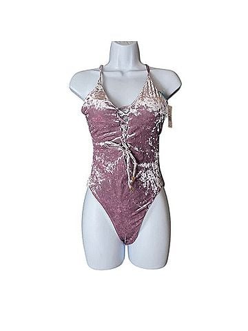 Wet Velvet Retro One Piece One Piece Swimsuit (view 1)
