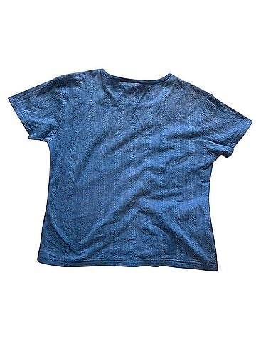 Lizwear by Liz Claiborne Short Sleeve T-Shirt (view 2)