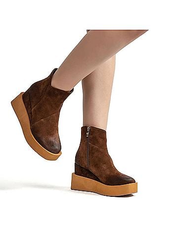 Antelope Women's Urban Platform Ankle Boots in Chocolate Brown (view 2)