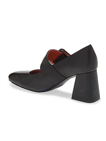 Chocolat Blu Women's Halle Block Heel Sandlas in Black (view 2)