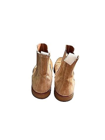 Common Projects Chelsea Boots Ankle Boots (view 2)