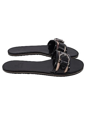 Burberry Burberry Check Canvas Buckle Embellished Flat Sandals in Black Patent Leather (view 1)