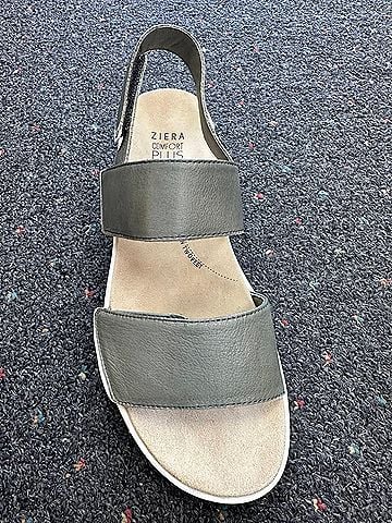 Ziera Women's Garlin Sandal in Olive-White (view 2)