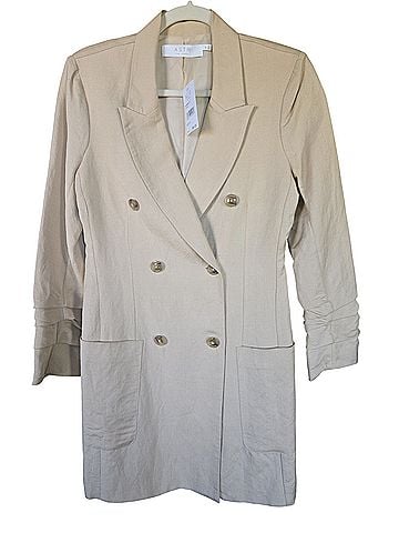 Astr Coat (view 1)