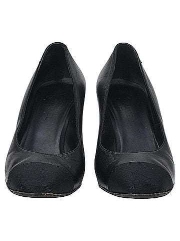 Chanel  Chanel Interlocking CC Sculptured Heel Pumps in Black Leather (view 2)
