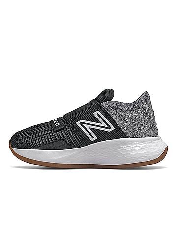 New Balance Kid's Fresh Foam Shirt Shoes in Roav Black (view 2)