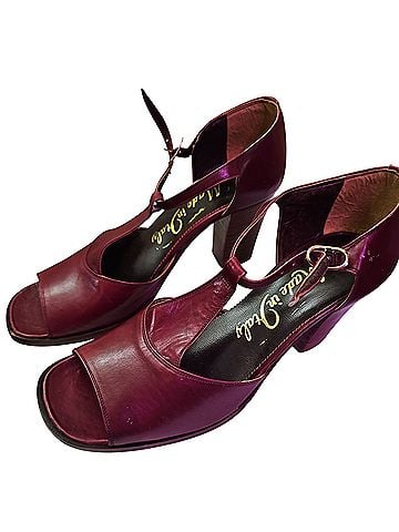 MADE IN ITALY Sandals (view 1)