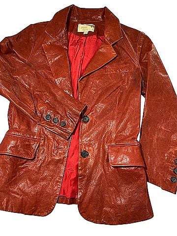 Elizabeth and James Abigail Blazer (view 1)
