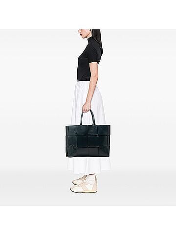 Bottega Veneta Large Leather Intrecciato The Arco Tote (view 2)