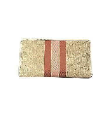 Coach Wristlet (view 2)