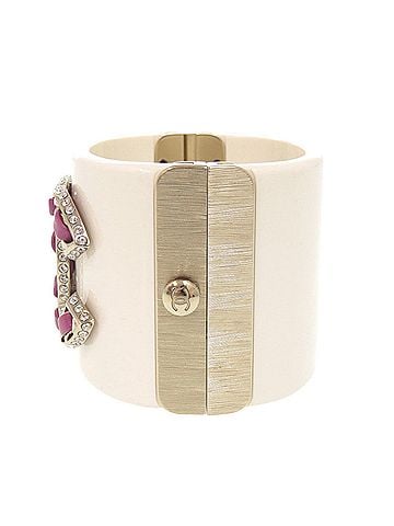 Chanel Excellent condition Chanel Coco Mark plastic metal rhinestone white bangle bracelet 1529CHANEL (view 2)