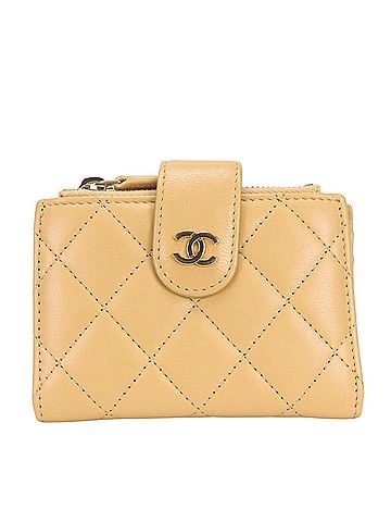 Chanel Chanel Matelassé Compact Wallet, Lambskin, Beige, Gold Hardware, Women's Wallet/Coin Case. (view 2)