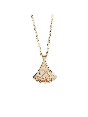Bvlgari Bvlgari Diva Dream Diamond Necklace Pink Gold (18K) Diamond,Mother Of Pearl Men,Women Fashion Pendant Necklace (Pink Gold) (view 2)