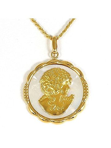 Unbranded 18K (18-karat) Yellow Gold Necklace with Shell, Total Weight Approx. 6.1g, 41cm, Jewelry (view 1)