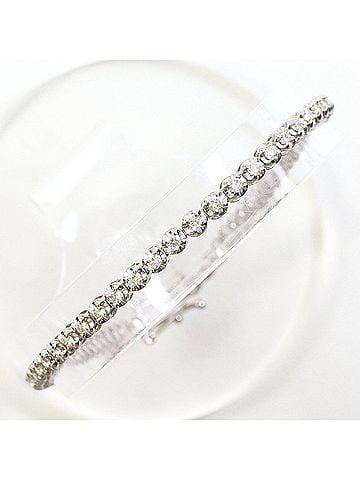 Unbranded 18K (18-karat white gold) bracelet with 1.00 ct diamond, total weight 5.3g, 17.5cm length, jewelry. (view 1)