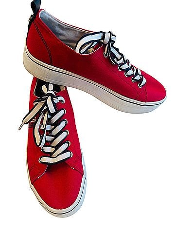 Tommy Hilfiger Sneakers (view 2)