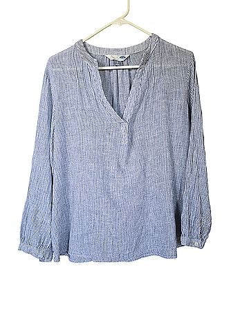 Old Navy Long Sleeve Button-Down Shirt (view 1)