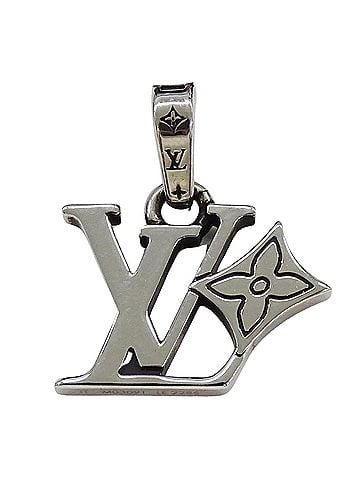 Louis Vuitton Louis Vuitton LOUIS VUITTON Charm Men's Brand Pendant Top LV Flower Silver M03091 LE2285 Accessory (view 2)