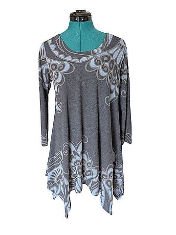 Philosophy 3/4 Sleeve Top (view 1)