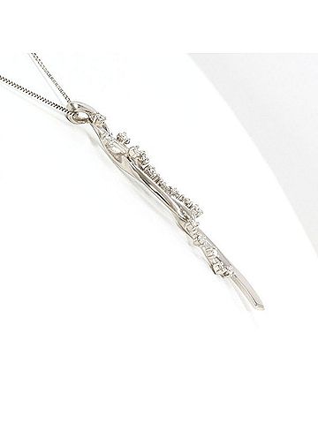 Unbranded 18K (18-karat white gold) necklace with a 0.14 carat diamond. Total weight approximately 3.8g. Approximately 45cm in length. Jewelry. (view 2)