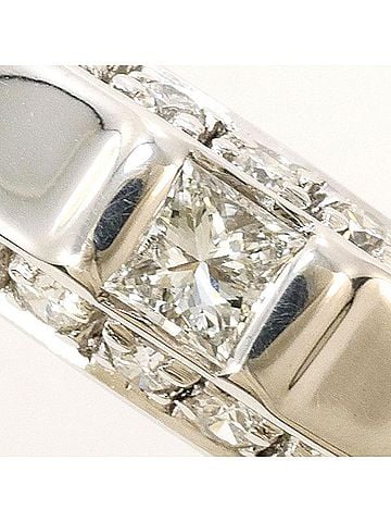 Unbranded 18K (18-karat white gold) ring with a 0.30ct diamond. Total weight approximately 3.6g. Jewelry. (view 2)