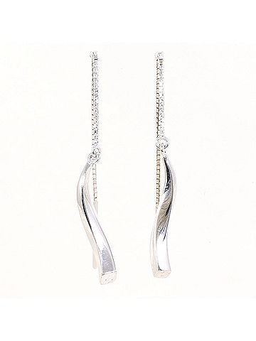 Unbranded 18K (18-karat white gold) earrings, total weight 1.8g, jewelry. (view 1)