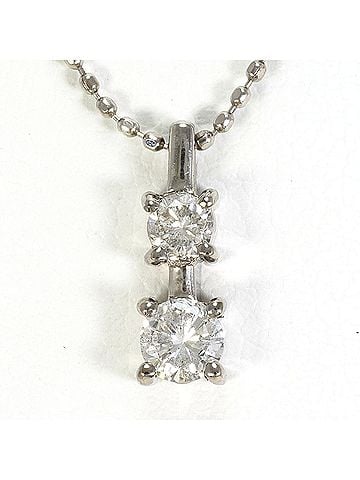 Unbranded 18K (18-karat white gold) necklace with 0.30ct diamond, total weight 2.2g, 42cm length. Jewelry. (view 1)