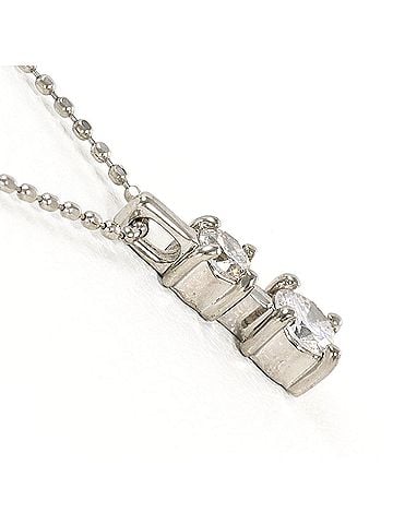 Unbranded 18K (18-karat white gold) necklace with 0.30ct diamond, total weight 2.2g, 42cm length. Jewelry. (view 2)
