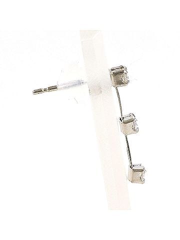 Unbranded 18K (18-karat white gold) single earring with 0.1ct diamond, total weight 0.2g. Jewelry. (view 2)