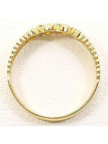 Unbranded 18K (18-karat) yellow gold ring with diamond (carat weight not stamped), total 1.9g, jewelry. (view 2)