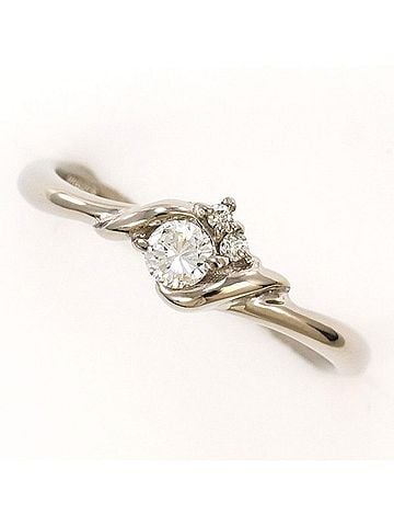 Unbranded 18K (18-karat white gold) ring with a 0.12 carat diamond. Total weight approximately 2.2g. Jewelry. (view 1)