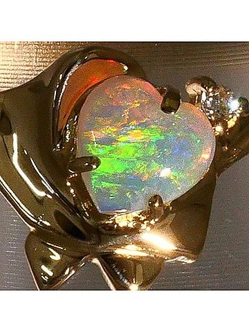 Unbranded 18K (18-karat) Yellow Gold Ring with Opal and Diamond, Total Weight Approx. 1.3g, Jewelry (view 2)