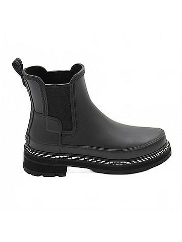 Hunter Women's Refined Stitch Detail Slim Fit Chelsea Boots in Black (view 1)