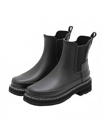 Hunter Women's Refined Stitch Detail Slim Fit Chelsea Boots in Black (view 2)
