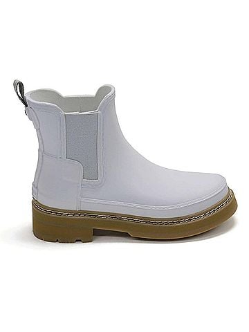 Hunter Women's Refined Stitch Detail Slim Fit Chelsea Boots in Spurrey (view 1)