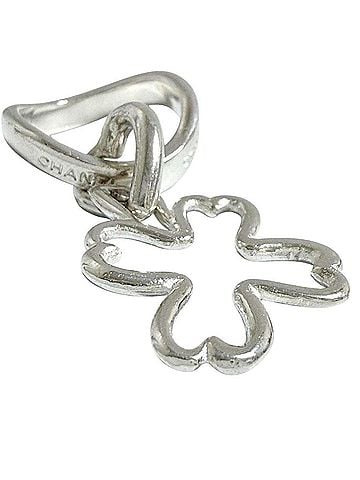 Chanel Chanel Women's Clover Heart Ring, Sterling Silver (925) (view 1)
