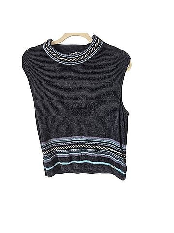 St. John Sport Sleeveless Top (view 1)