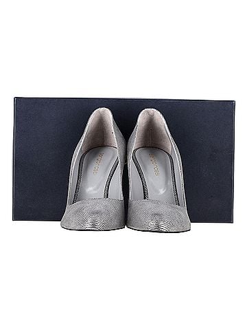 Sergio Rossi Sergio Rossi Round Toe Pumps in Silver Leather (view 2)