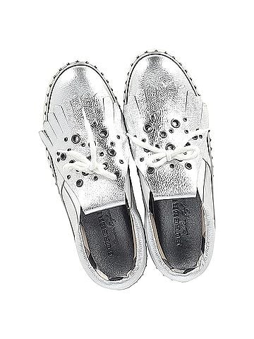 Burberry Burberry Kiltie Fringe Detail Slip On Sneakers Metallic Silver Leather (view 2)