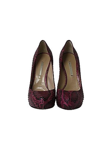 Nicholas Kirkwood Nicholas Kirkwood Snakeskin-Embossed Pumps in Purple Leather (view 2)