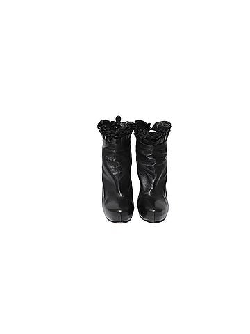 Alaïa Alaia Ruffled Ankle Boots in Black Leather (view 2)