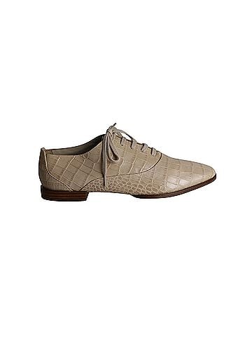Alexander Wang Alexander Wang Ingrid Croc-Embossed Oxfords in Beige Calfskin Leather (view 1)
