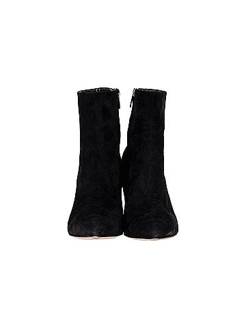 Gianvito Rossi Gianvito Rossi Pointed-Toe Ankle Boots in Black Suede (view 2)